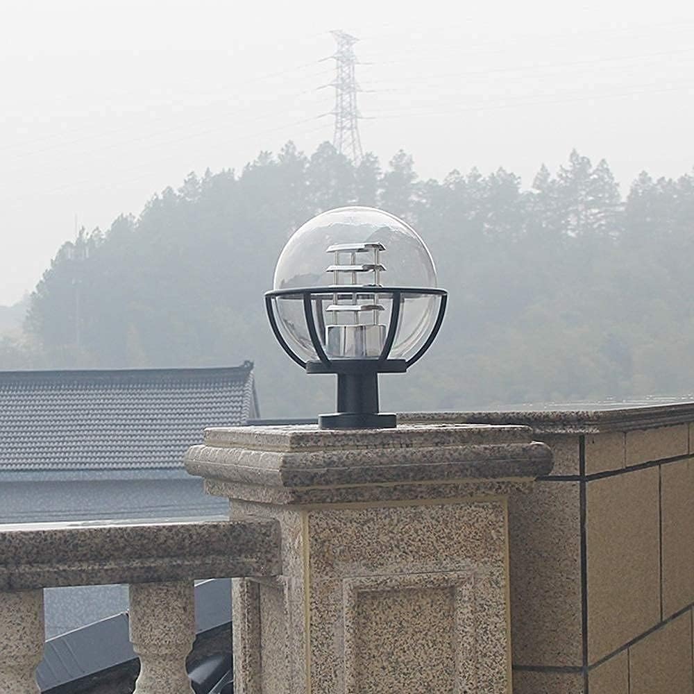IP65 outdoor pillar and gate light with E27 bulb holder for gardens, driveways, entrances and boundary walls.